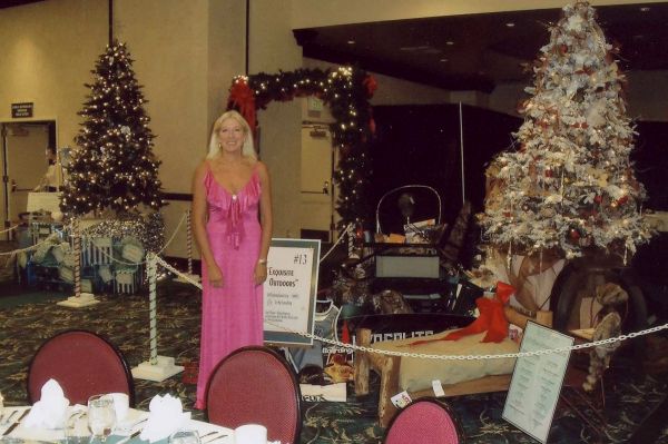 GMX International Corporation sponsors  The Mercy Medical Center Foundation  Festival of Trees for 2009